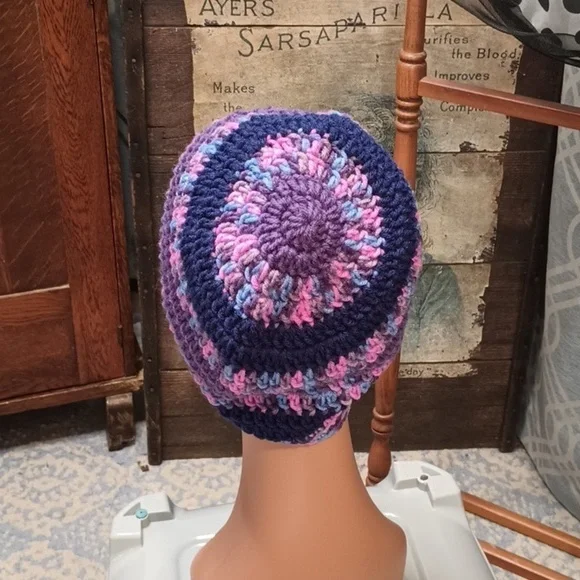 M9 Handmade Purple Pink Tone Crochet Striped Beanie Cap Hat Toboggan - Picture 4 of 4